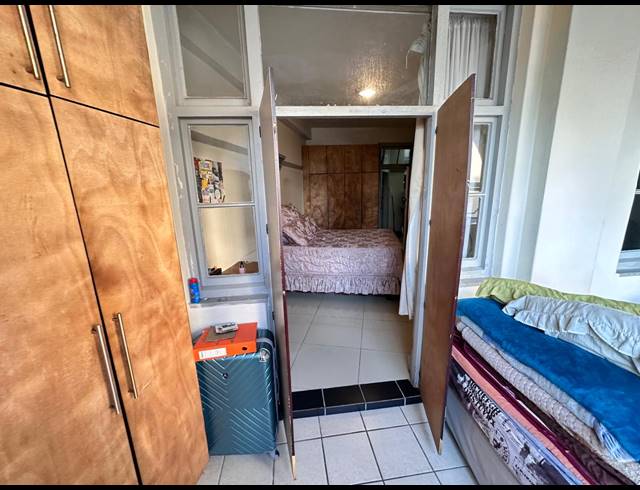 1.5 BEDROOM FLAT FOR SALE IN SOUTH BEACH